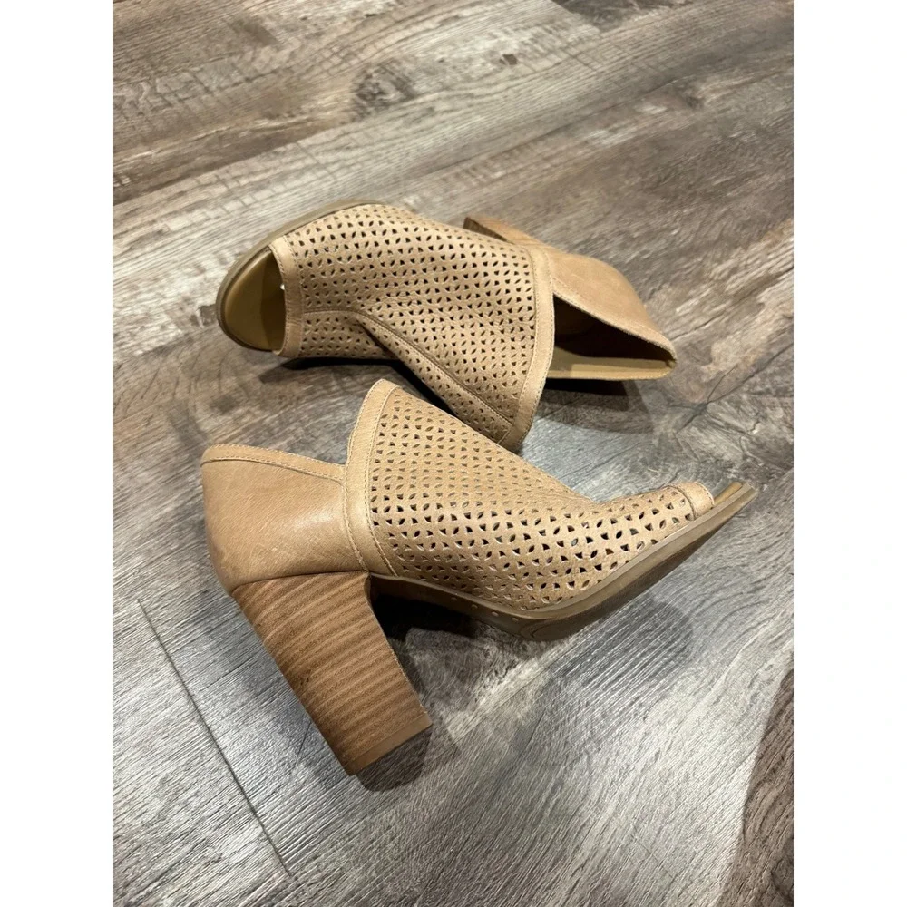 Lucky Brand Tan Perforated Leather Peep Toe Block Heel Booties Ankle Boots